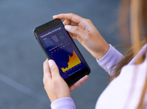 IronFX CFD Trading: Understanding Risks and Rewards in a Volatile Market
